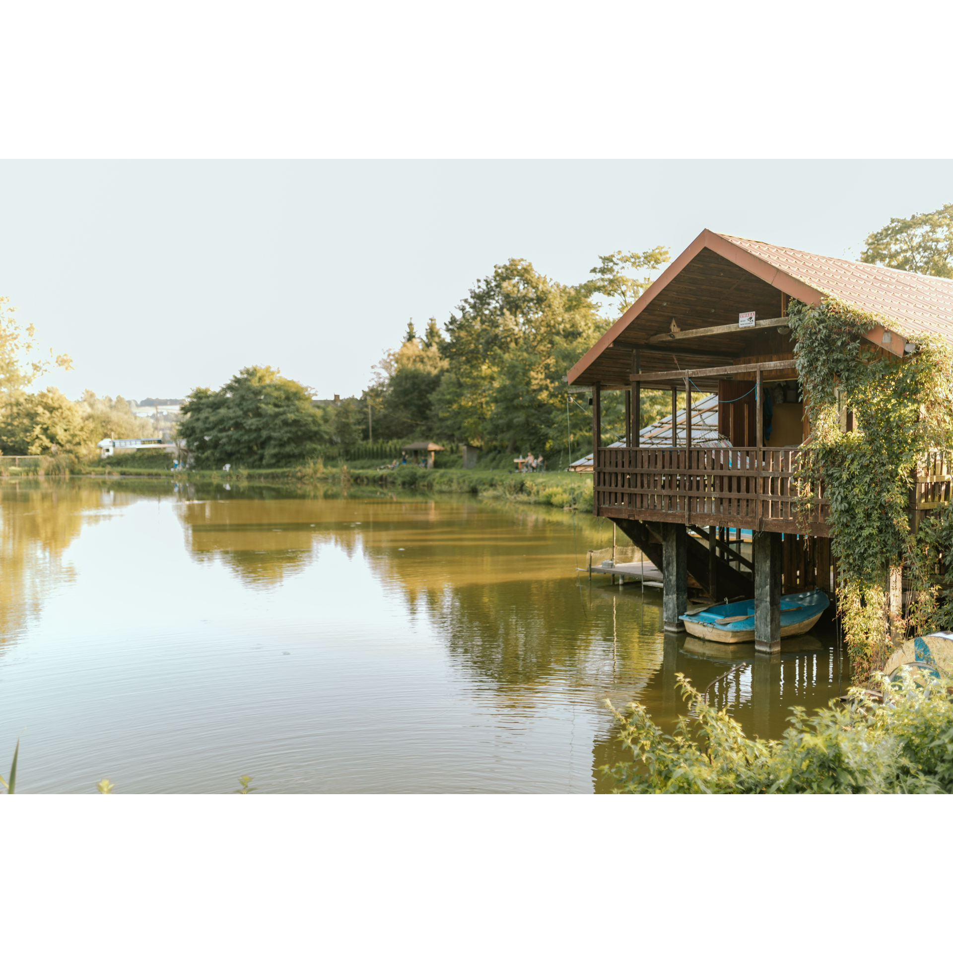 "Stawy Chlebna" fishing spot in Poręby near Krosno