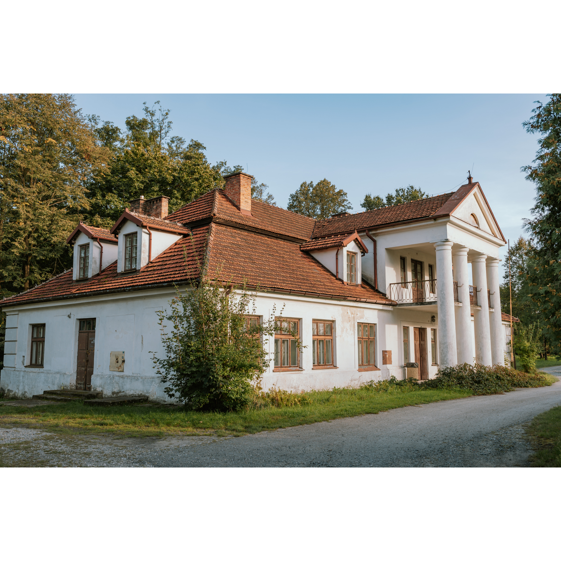 Manor house from the front