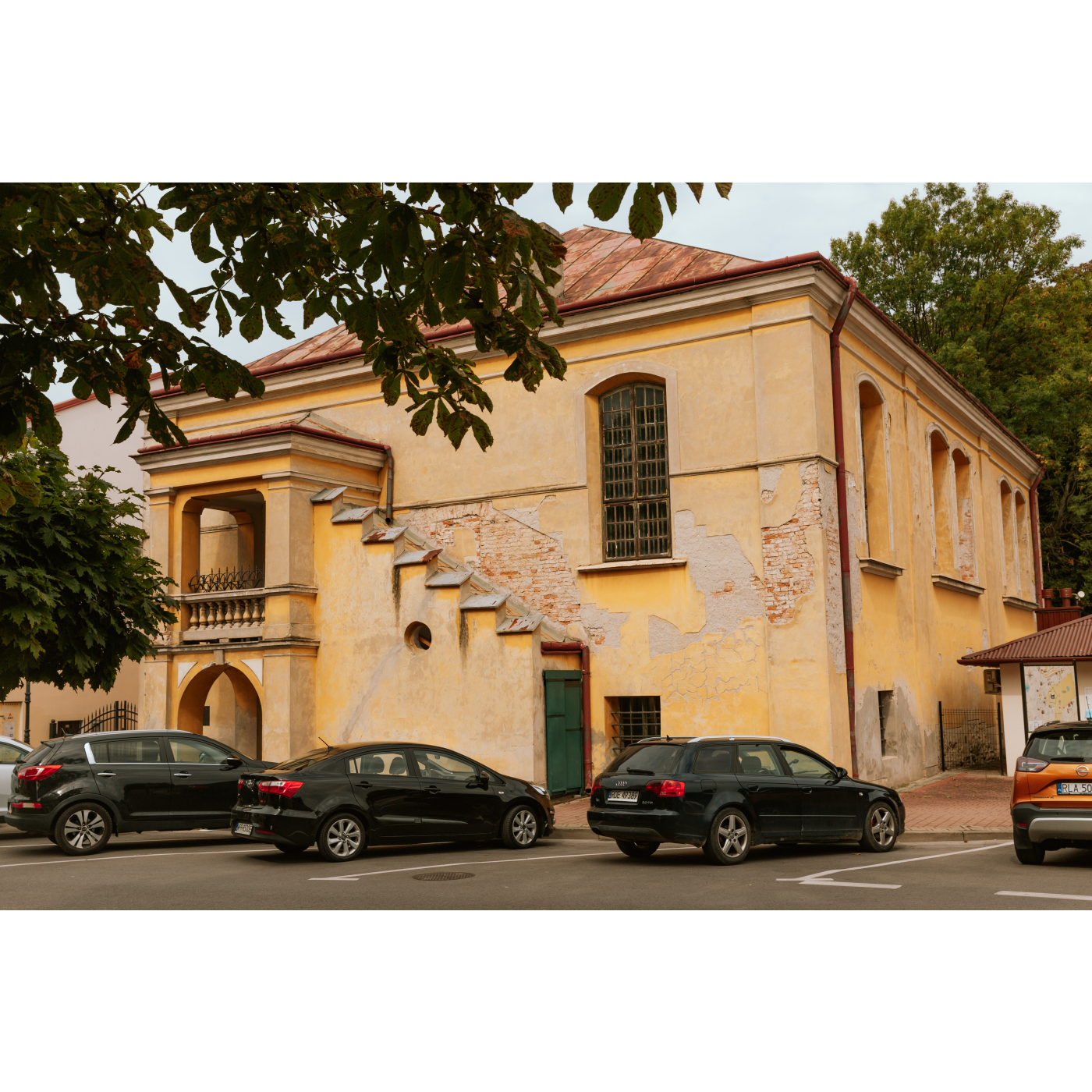 The synagogue in all its glory