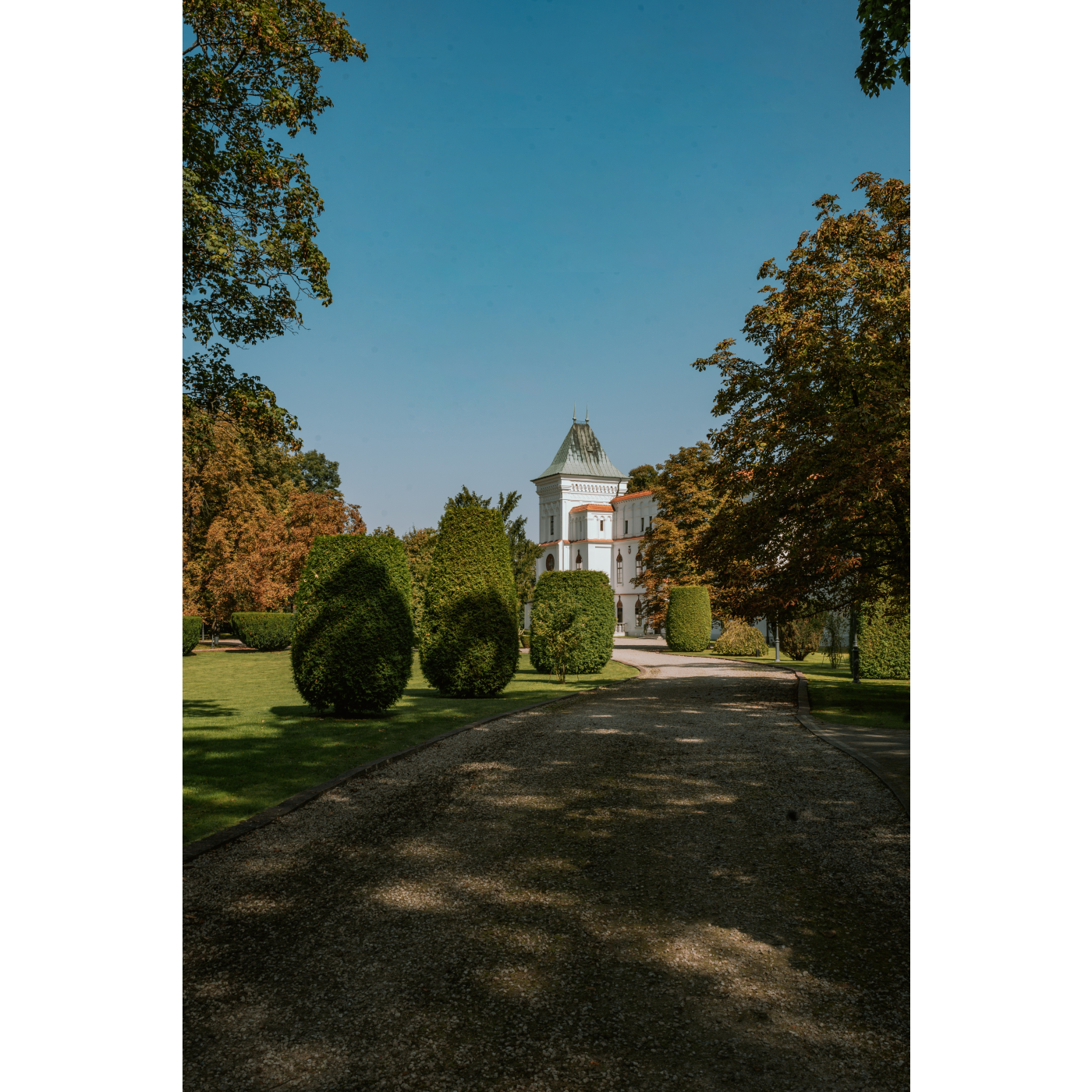 path to the castle gates